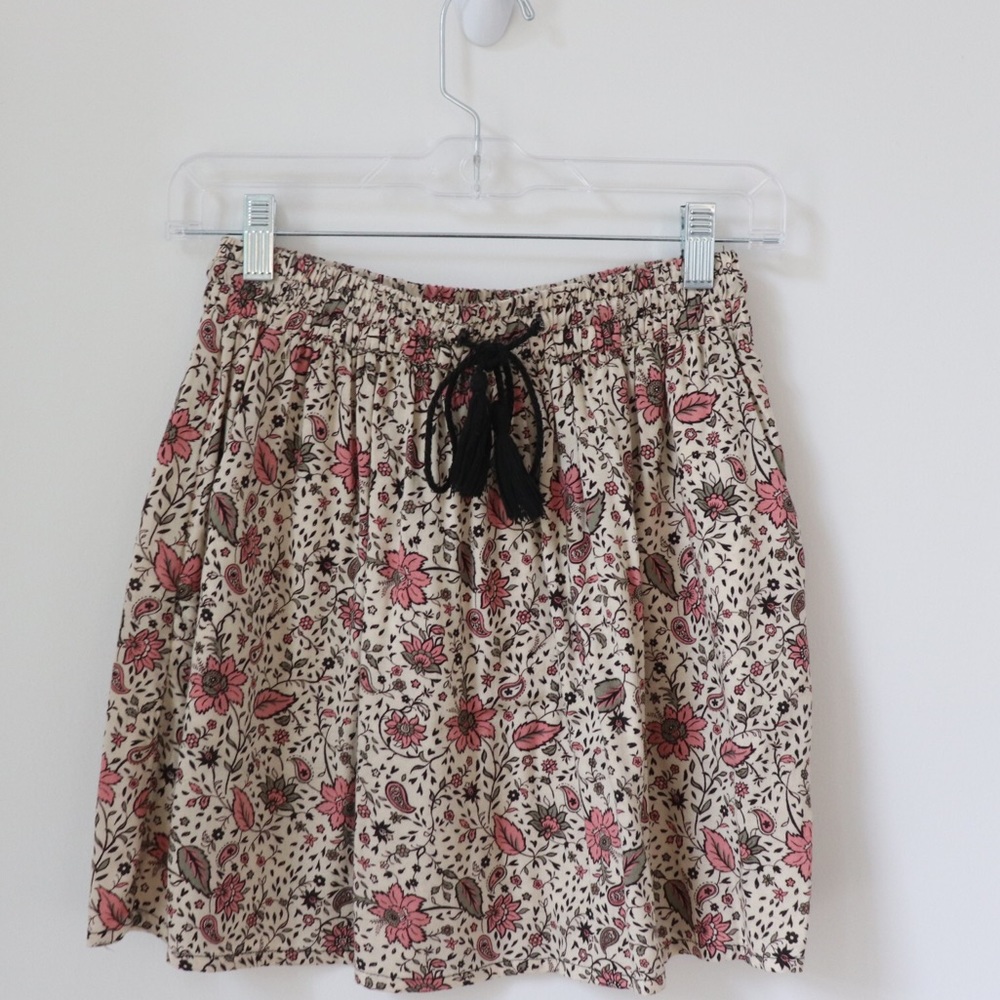 Pull&Bear Cream Floral Mini Skirt